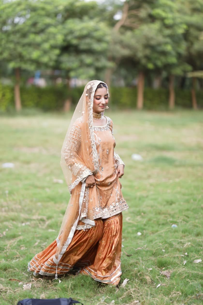 Aina-e-Noor